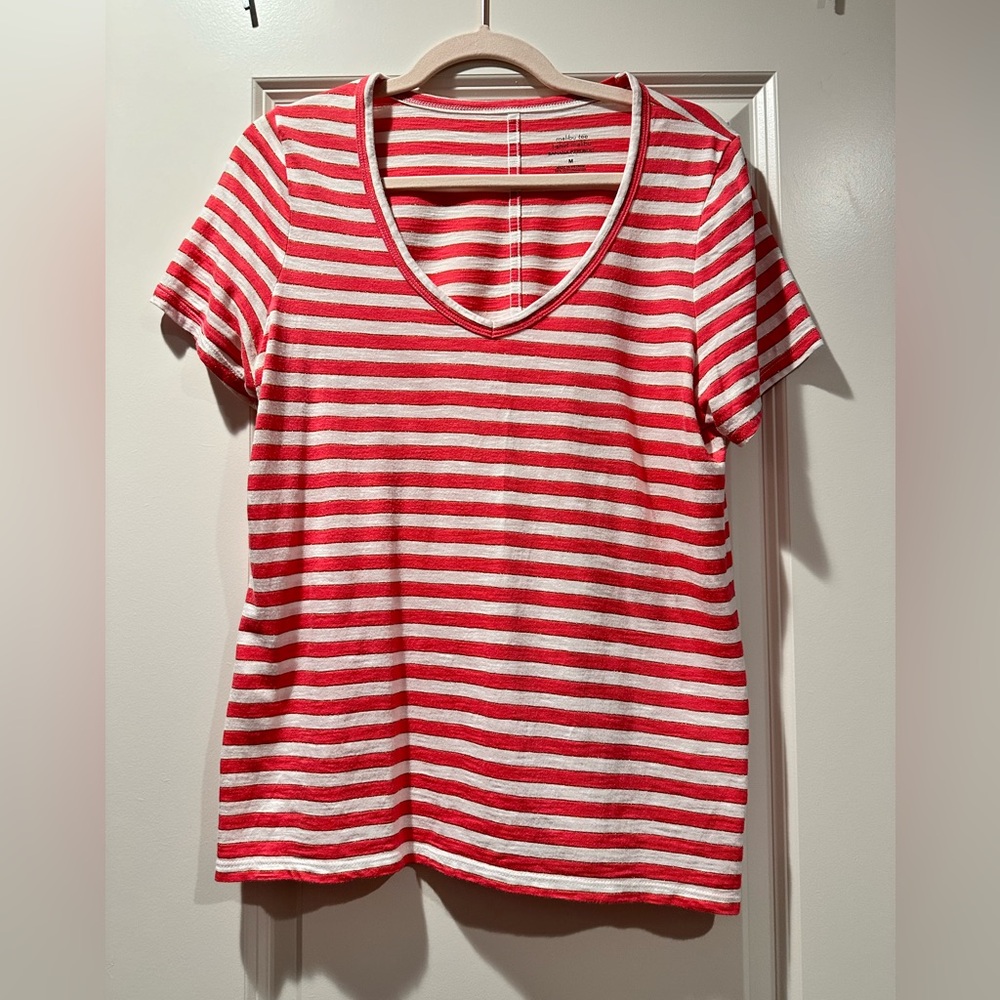 Pink and white striped Banana Republic t-shirt. Size M. Like new!